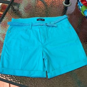 Mid Rise Women’s shorts